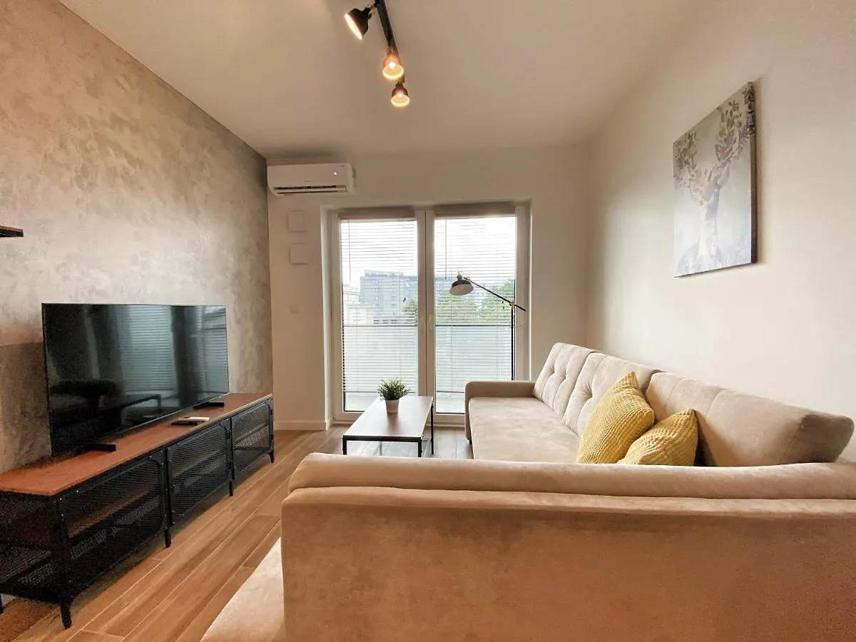 Apartament Dwupokojowe mieszkanie przy Legnickiej 33 Wrocław